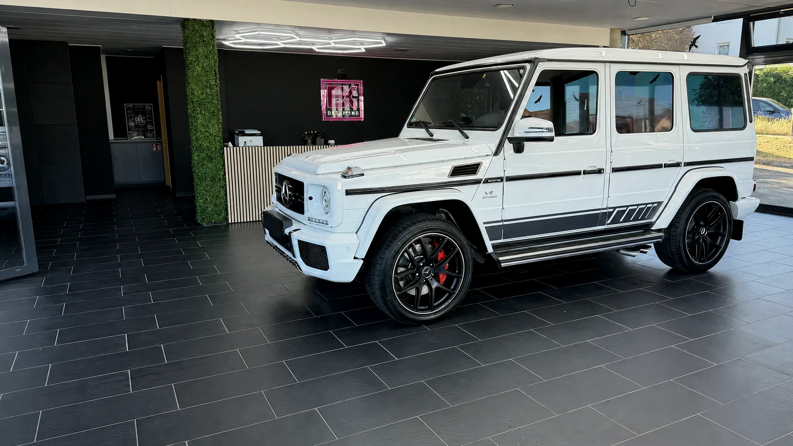 Fertig aufbereitete Mercedes G-Klasse zur Übergabe im EX Detailing Studio